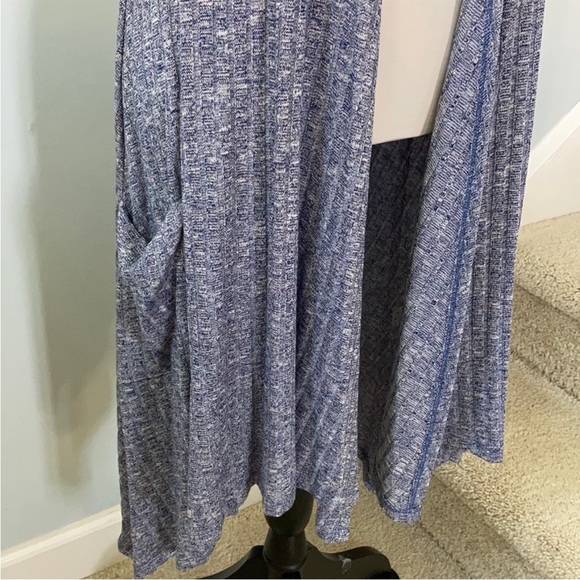 Sleeveless Open Front Cardigan - Picture 7 of 10